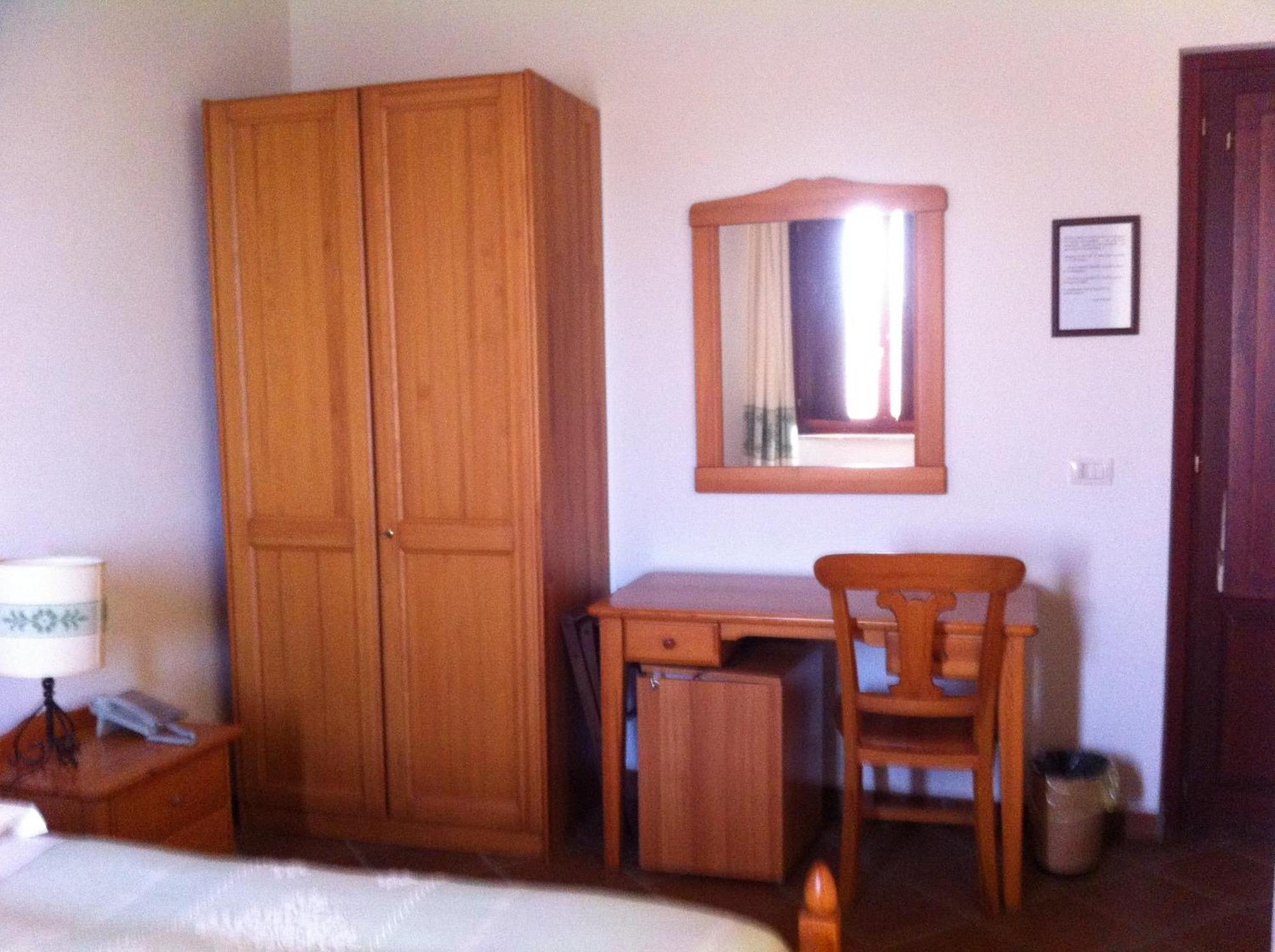 Hotel Su Nuraxi Barùmini Chambre photo